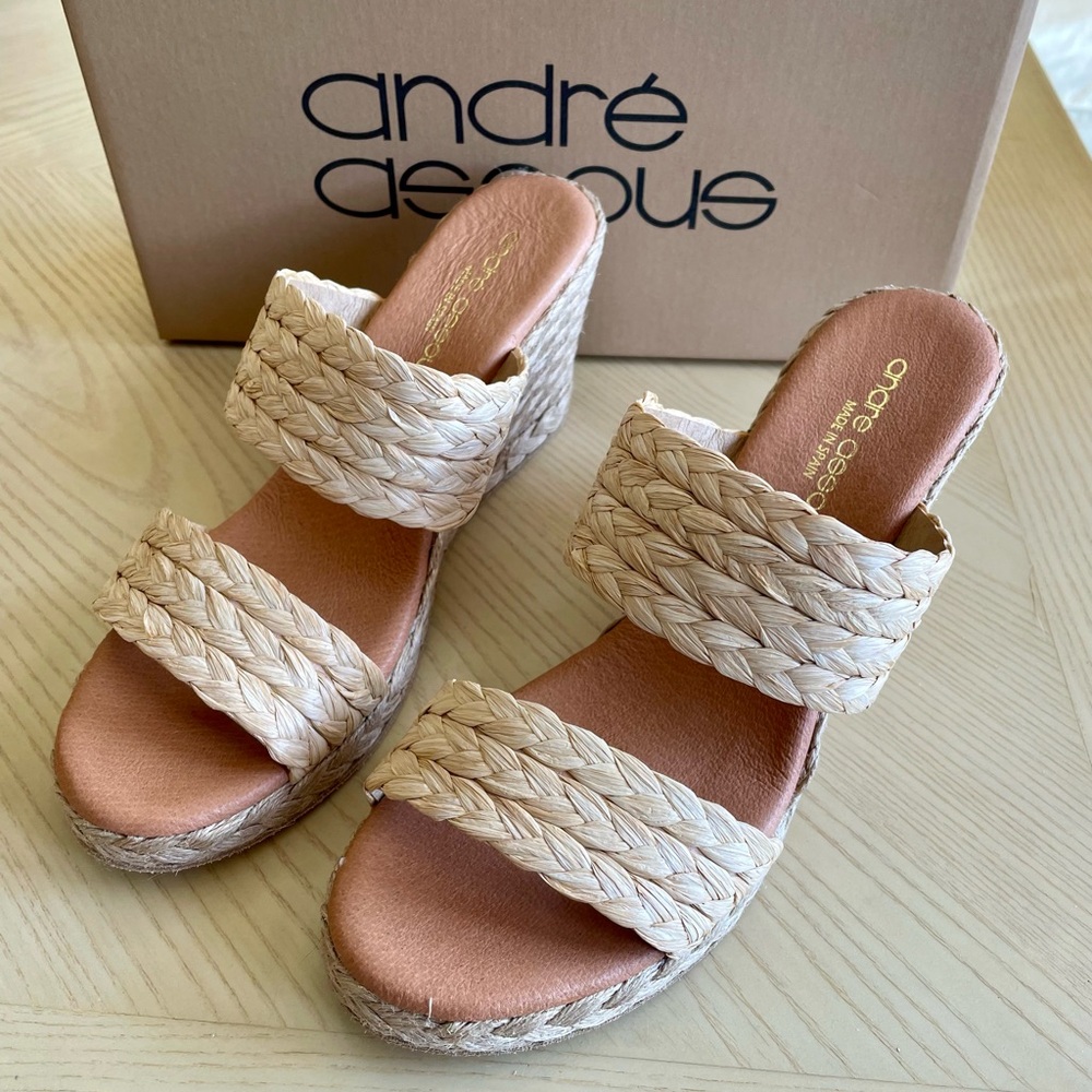 Andre Assous Nolita Raffia Beige Wedge Sandal - Size 7M Brand New in Box NWT